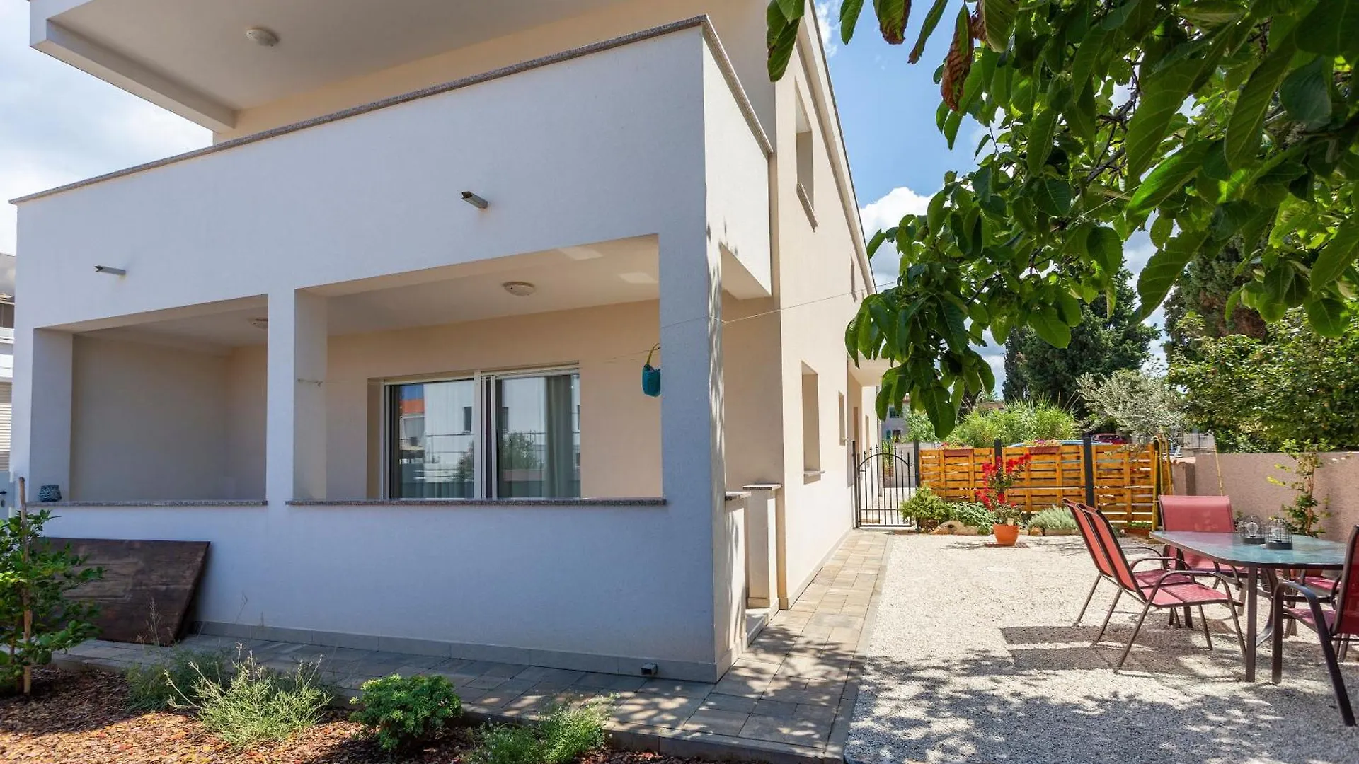 Modernes Ferienhaus In Strandnaehe Fazana Croatia